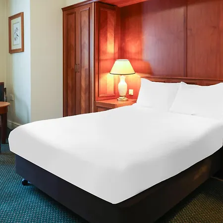 Tong Park Hotel Exterior photo