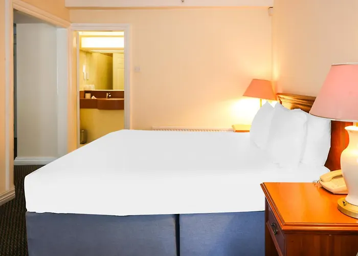 Tong Park Hotel