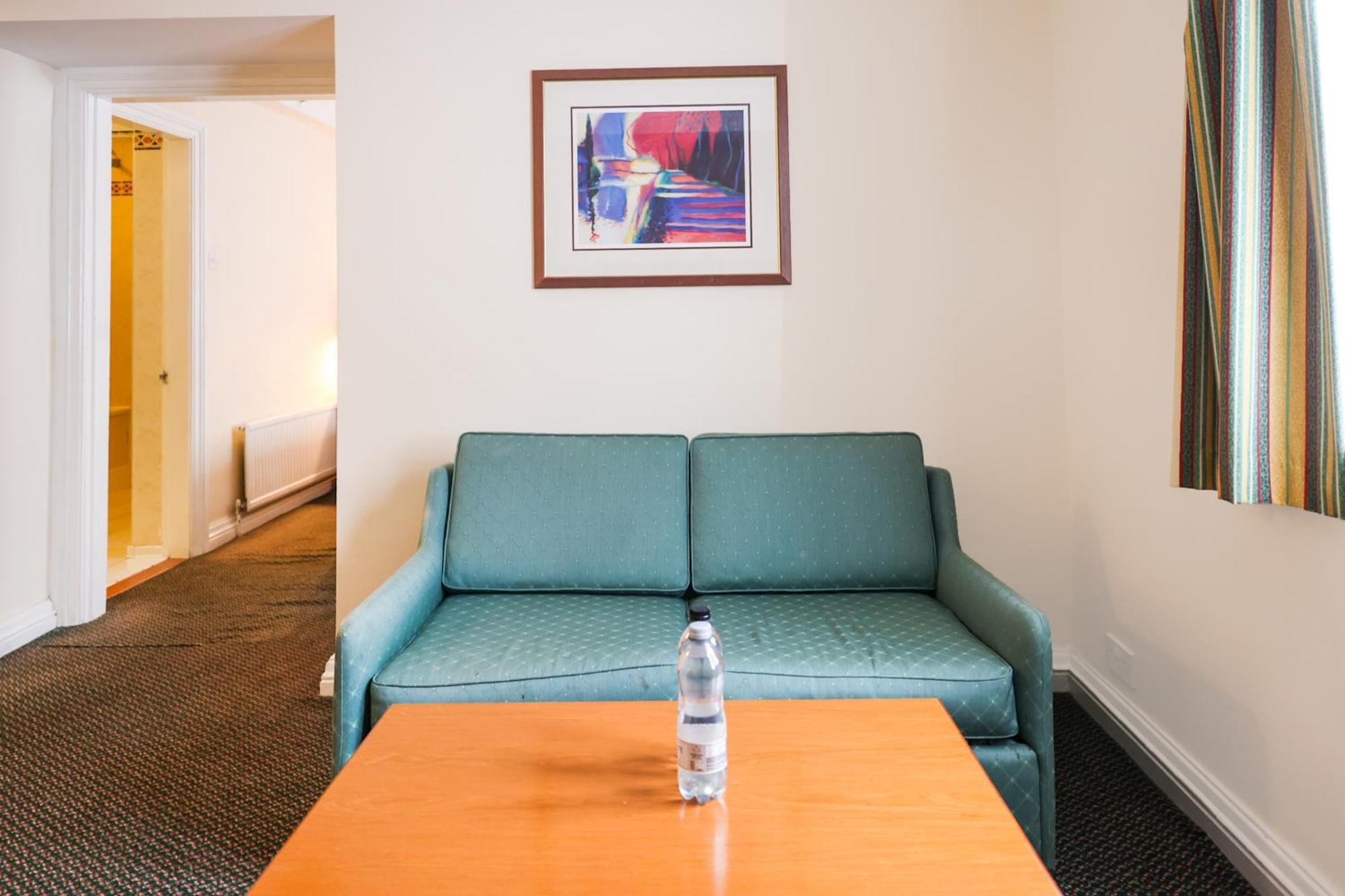 Tong Park Hotel 4*