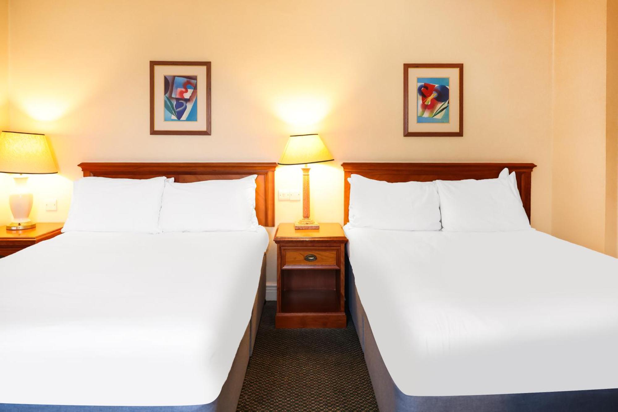 Tong Park Hotel