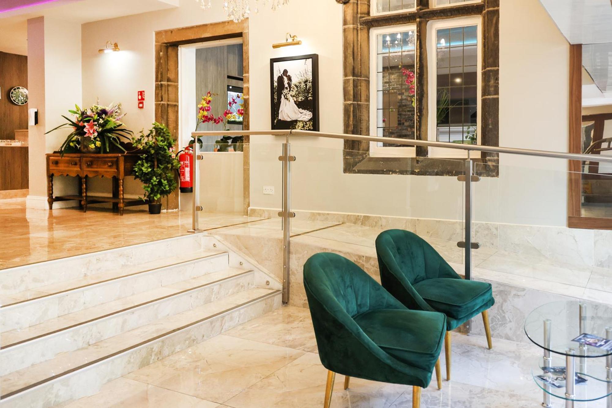 Tong Park Hotel