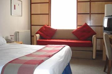 Tong Park Hotel